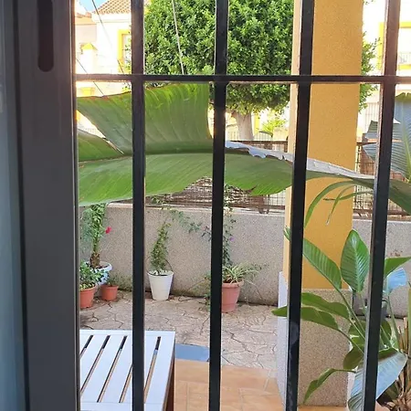 In Cadiz, Air Cond, Wifi, Patio Apartment *